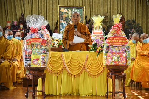 Hòa thượng Thượng Giác hạ Quang, Trưởng Ban Quản trị Tông Phong Liên Tông Tịnh Độ Non Bồng chúc Xuân Nhâm Dần.